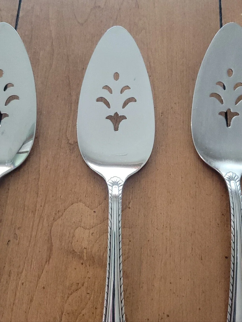Oneida Community Camelot Pie/ Dessert Servers 5 Total